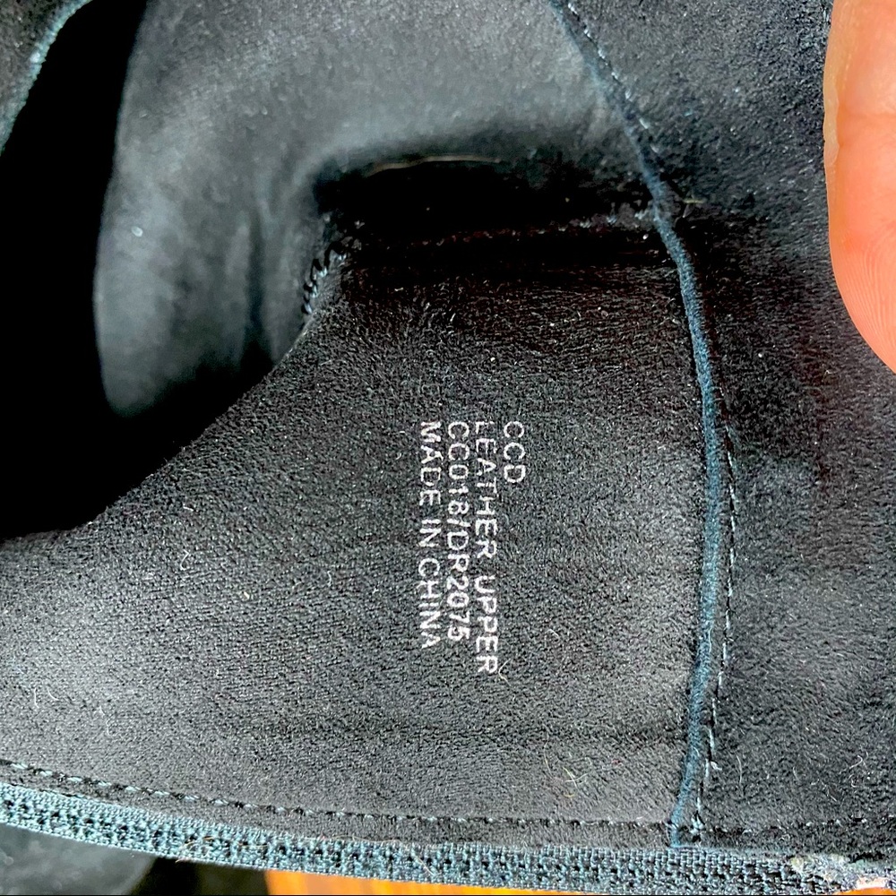Charles By Charles David Black Suede Bootie 8.5 - Picture 9 of 11